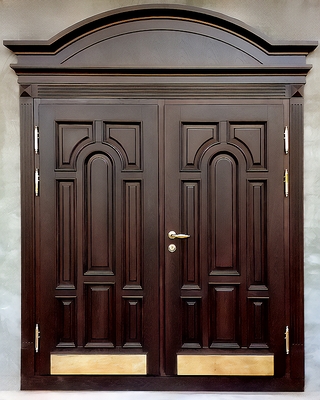 Дверь с фигурным карнизом Дверь с фигурным карнизом